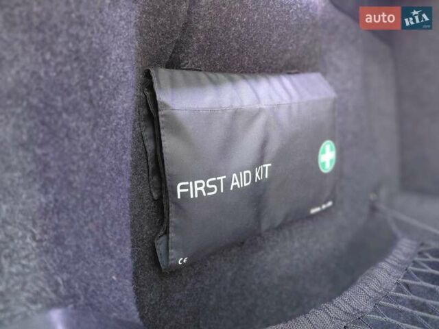 Белый Вольво В40, объемом двигателя 1.56 л и пробегом 118 тыс. км за 11600 $, фото 23 на Automoto.ua