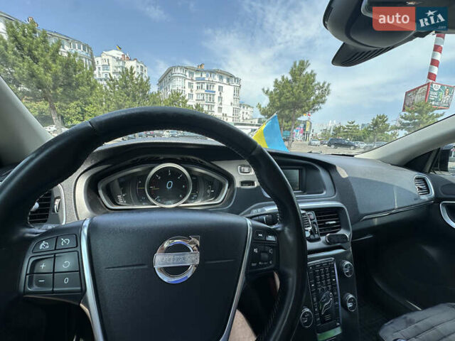 Белый Вольво В40, объемом двигателя 1.6 л и пробегом 253 тыс. км за 10850 $, фото 15 на Automoto.ua