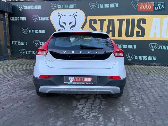 Белый Вольво В40, объемом двигателя 1.6 л и пробегом 139 тыс. км за 12700 $, фото 6 на Automoto.ua