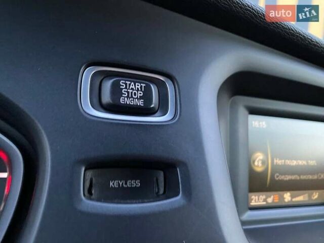 Белый Вольво В40, объемом двигателя 1.6 л и пробегом 139 тыс. км за 12700 $, фото 20 на Automoto.ua