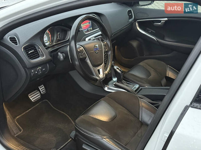 Белый Вольво В40, объемом двигателя 2 л и пробегом 203 тыс. км за 16500 $, фото 13 на Automoto.ua