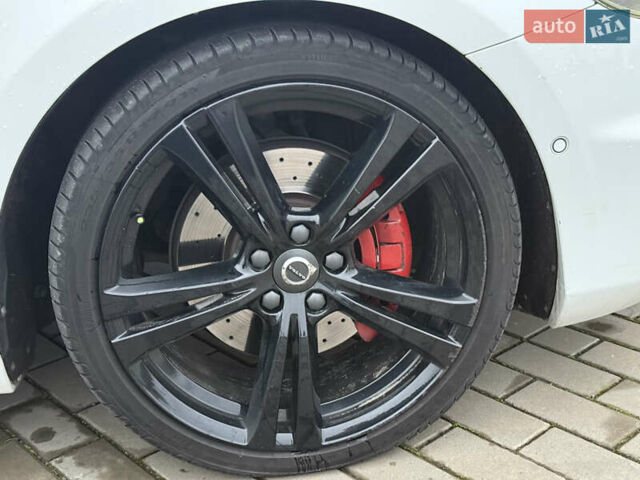 Белый Вольво В40, объемом двигателя 2 л и пробегом 203 тыс. км за 16500 $, фото 9 на Automoto.ua