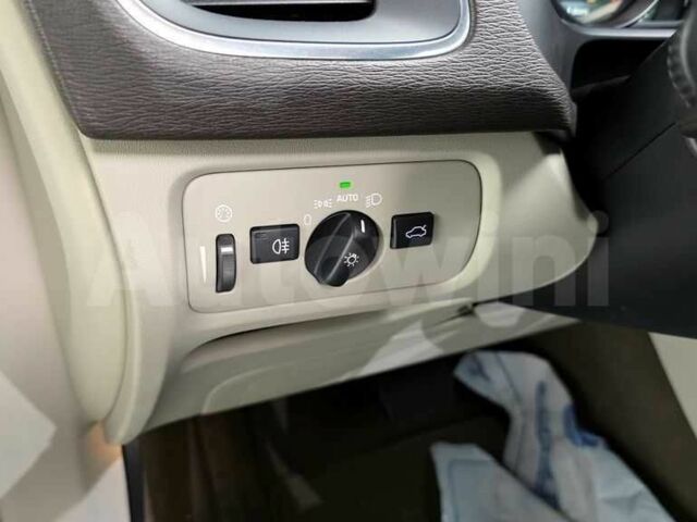 Белый Вольво В40, объемом двигателя 1.6 л и пробегом 139 тыс. км за 12250 $, фото 9 на Automoto.ua