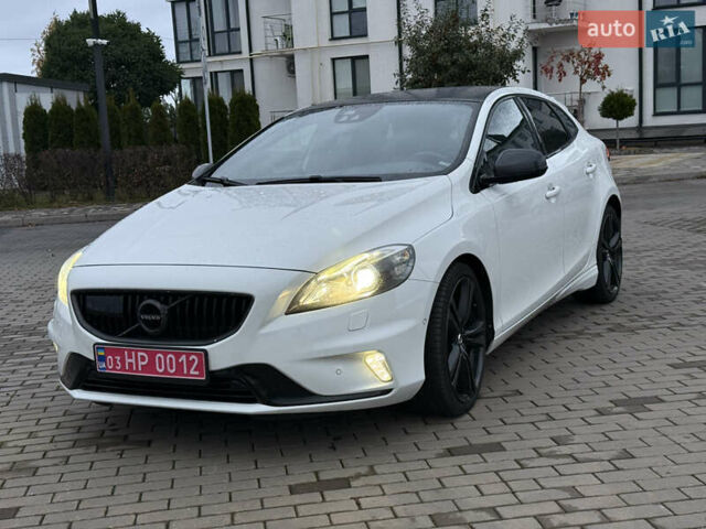 Белый Вольво В40, объемом двигателя 2 л и пробегом 203 тыс. км за 16500 $, фото 2 на Automoto.ua