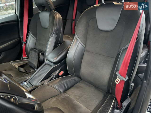 Белый Вольво В40, объемом двигателя 2 л и пробегом 203 тыс. км за 16500 $, фото 15 на Automoto.ua