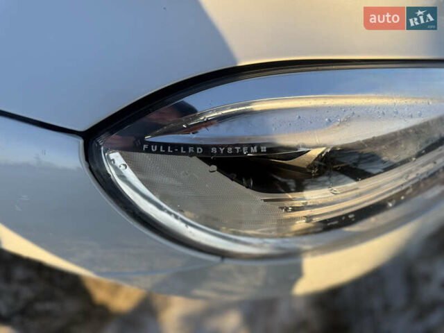 Білий Вольво V40, об'ємом двигуна 1.97 л та пробігом 109 тис. км за 15900 $, фото 8 на Automoto.ua