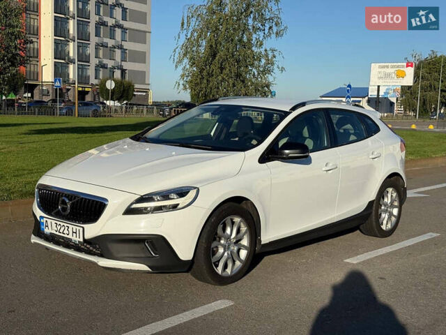 Білий Вольво V40, об'ємом двигуна 1.97 л та пробігом 151 тис. км за 17700 $, фото 6 на Automoto.ua