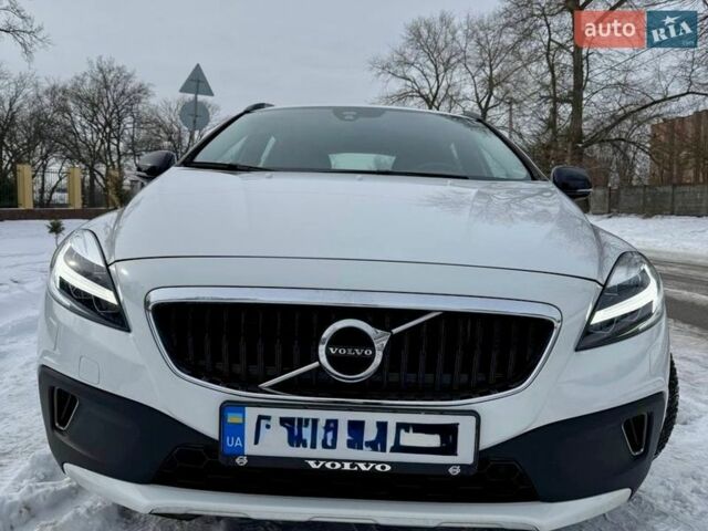 Білий Вольво V40, об'ємом двигуна 2 л та пробігом 18 тис. км за 18500 $, фото 6 на Automoto.ua