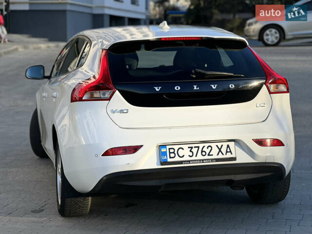 Белый Вольво В40, объемом двигателя 2 л и пробегом 316 тыс. км за 13399 $, фото 7 на Automoto.ua