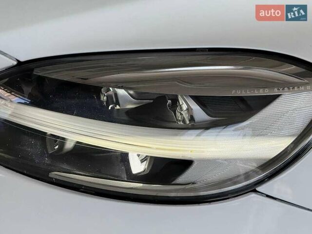 Білий Вольво V40, об'ємом двигуна 2 л та пробігом 58 тис. км за 14490 $, фото 9 на Automoto.ua