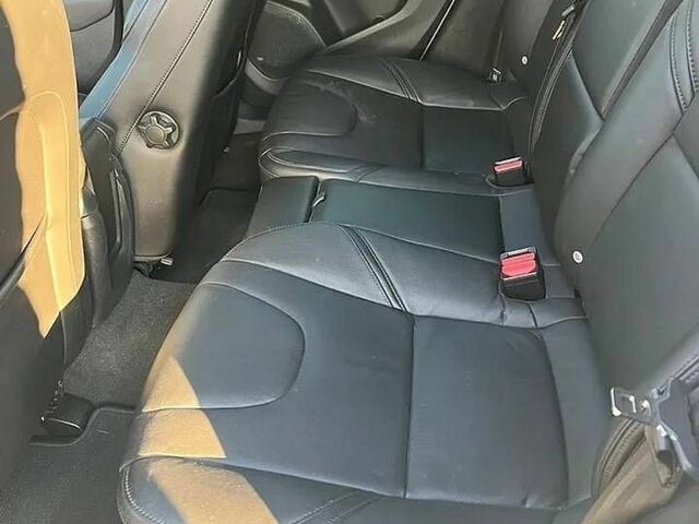 Білий Вольво V40, об'ємом двигуна 1.97 л та пробігом 133 тис. км за 14900 $, фото 4 на Automoto.ua