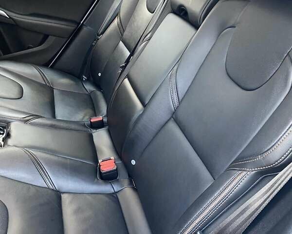 Белый Вольво В40, объемом двигателя 1.5 л и пробегом 135 тыс. км за 18500 $, фото 12 на Automoto.ua