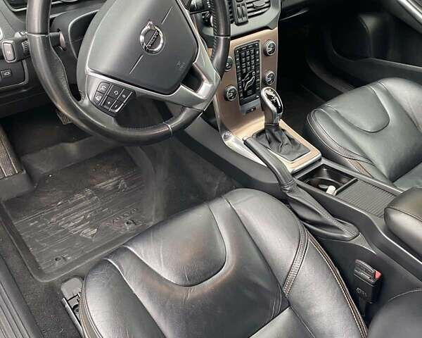 Вольво В40 2019 в Киеве на Automoto.ua Белый Вольво В40, объемом двигателя 1.5 л и пробегом 135 тыс. км за 18700 $, фото 6 на Automoto.ua