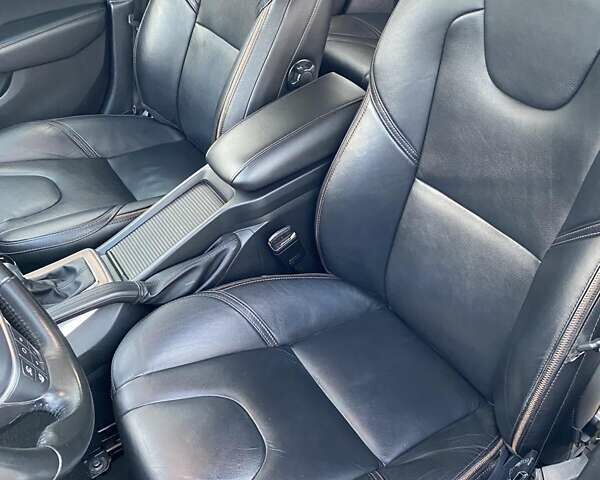 Белый Вольво В40, объемом двигателя 1.5 л и пробегом 135 тыс. км за 18500 $, фото 11 на Automoto.ua