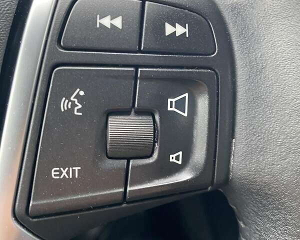 Белый Вольво В40, объемом двигателя 1.5 л и пробегом 135 тыс. км за 18500 $, фото 15 на Automoto.ua