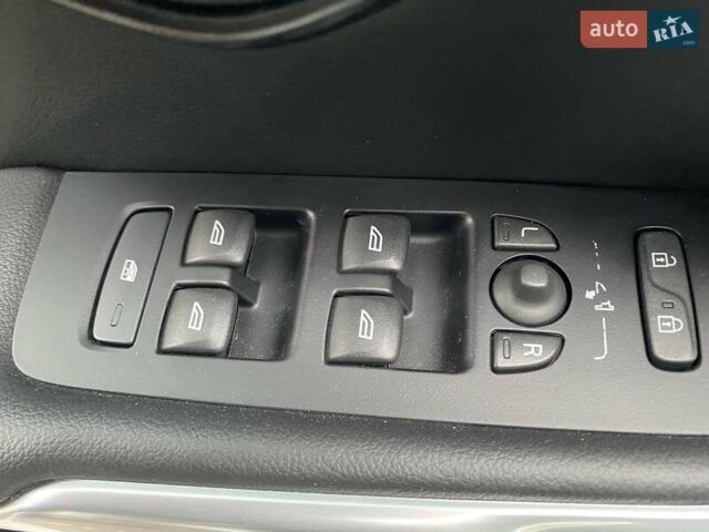 Вольво В40 2019 в Киеве на Automoto.ua Белый Вольво В40, объемом двигателя 1.5 л и пробегом 135 тыс. км за 18700 $, фото 15 на Automoto.ua