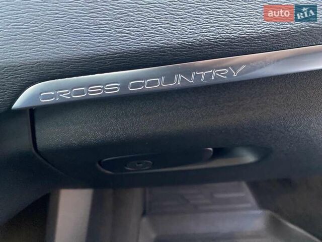 Вольво В40 2019 в Киеве на Automoto.ua Белый Вольво В40, объемом двигателя 1.5 л и пробегом 135 тыс. км за 18700 $, фото 22 на Automoto.ua