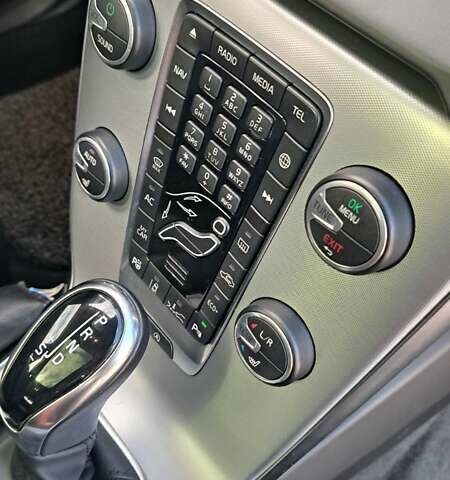 Білий Вольво V40, об'ємом двигуна 1.97 л та пробігом 165 тис. км за 18200 $, фото 6 на Automoto.ua