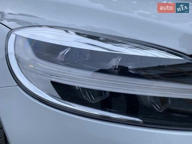 Вольво В40 2019 в Киеве на Automoto.ua Белый Вольво В40, объемом двигателя 1.5 л и пробегом 135 тыс. км за 18700 $, фото 5 на Automoto.ua