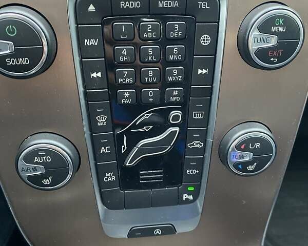 Вольво В40 2019 в Киеве на Automoto.ua Белый Вольво В40, объемом двигателя 1.5 л и пробегом 135 тыс. км за 18700 $, фото 27 на Automoto.ua