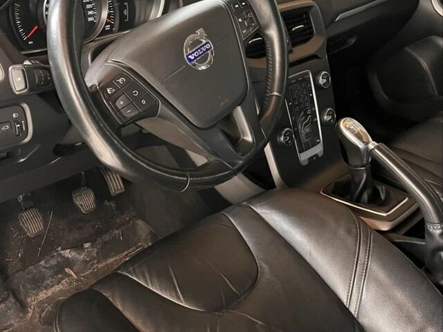 Білий Вольво V40, об'ємом двигуна 1.6 л та пробігом 130 тис. км за 20081 $, фото 3 на Automoto.ua