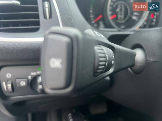 Бежевый Вольво В40, объемом двигателя 1.97 л и пробегом 87 тыс. км за 16500 $, фото 23 на Automoto.ua