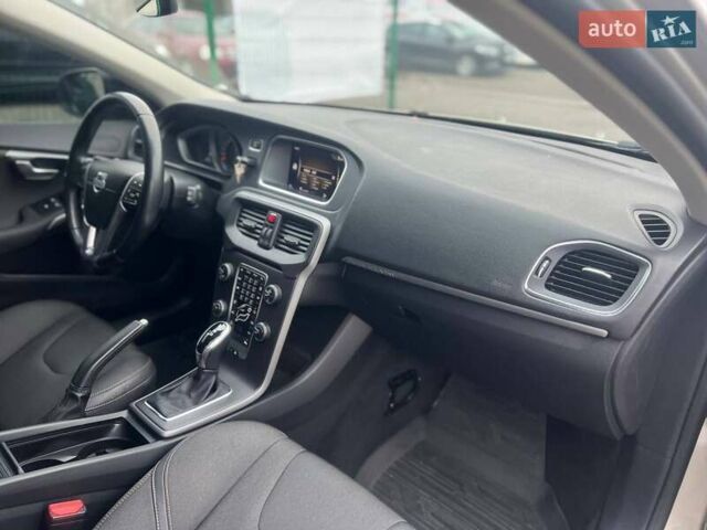 Бежевый Вольво В40, объемом двигателя 1.97 л и пробегом 87 тыс. км за 16500 $, фото 35 на Automoto.ua