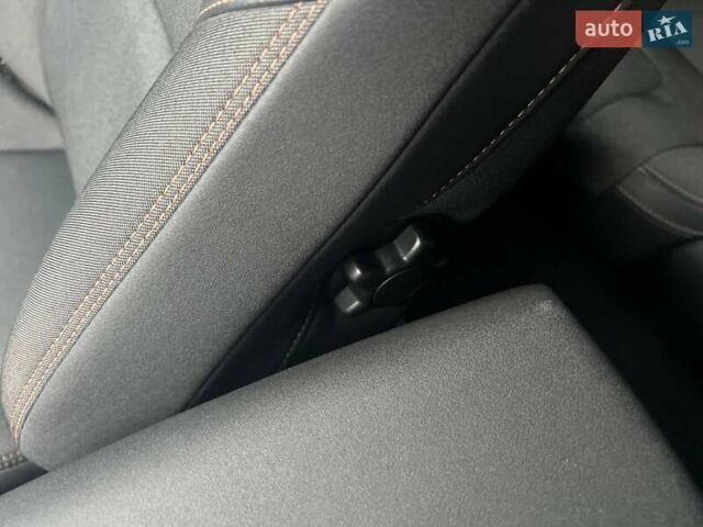 Бежевый Вольво В40, объемом двигателя 1.97 л и пробегом 87 тыс. км за 16500 $, фото 30 на Automoto.ua