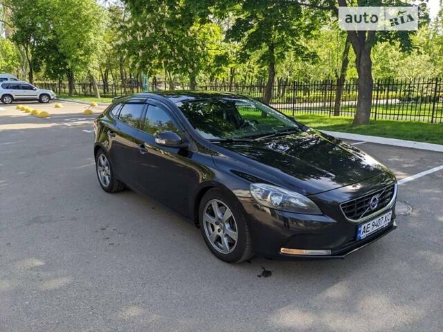 Чорний Вольво V40, об'ємом двигуна 2 л та пробігом 257 тис. км за 9299 $, фото 6 на Automoto.ua