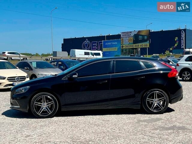 Черный Вольво В40, объемом двигателя 1.6 л и пробегом 260 тыс. км за 9790 $, фото 4 на Automoto.ua