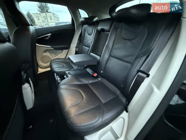 Черный Вольво В40, объемом двигателя 1.6 л и пробегом 212 тыс. км за 11600 $, фото 43 на Automoto.ua