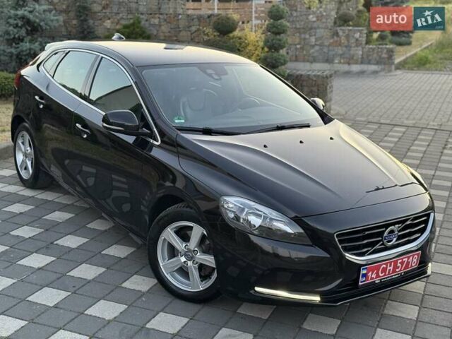 Черный Вольво В40, объемом двигателя 1.6 л и пробегом 218 тыс. км за 11999 $, фото 13 на Automoto.ua