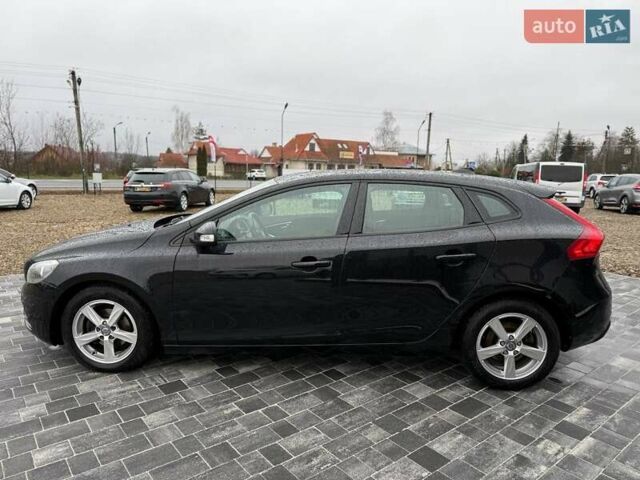 Чорний Вольво V40, об'ємом двигуна 1.56 л та пробігом 207 тис. км за 10599 $, фото 4 на Automoto.ua