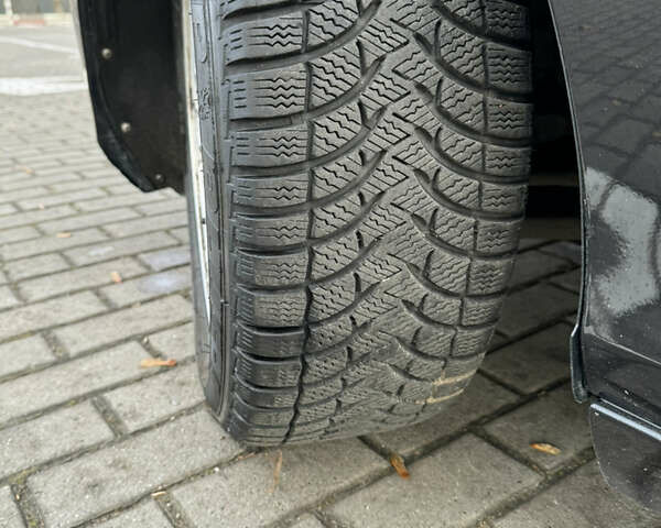 Черный Вольво В40, объемом двигателя 1.56 л и пробегом 214 тыс. км за 9800 $, фото 71 на Automoto.ua