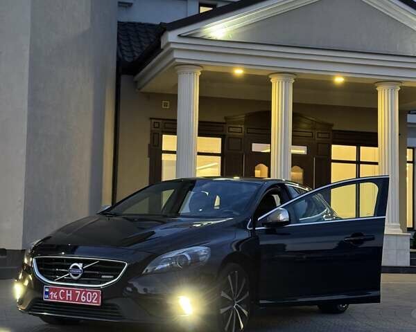 Черный Вольво В40, объемом двигателя 1.56 л и пробегом 223 тыс. км за 11999 $, фото 35 на Automoto.ua