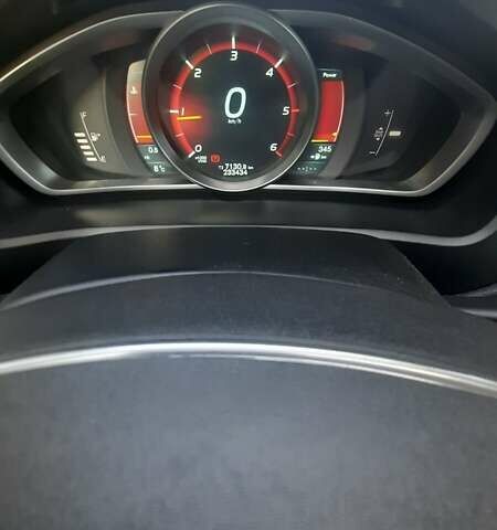 Чорний Вольво V40, об'ємом двигуна 1.56 л та пробігом 233 тис. км за 9000 $, фото 11 на Automoto.ua