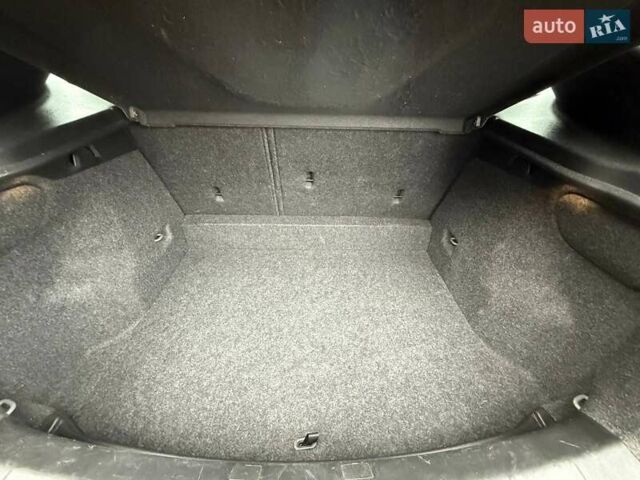 Чорний Вольво V40, об'ємом двигуна 1.56 л та пробігом 207 тис. км за 10599 $, фото 21 на Automoto.ua