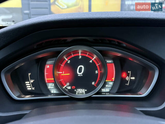 Черный Вольво В40, объемом двигателя 1.6 л и пробегом 212 тыс. км за 11600 $, фото 49 на Automoto.ua