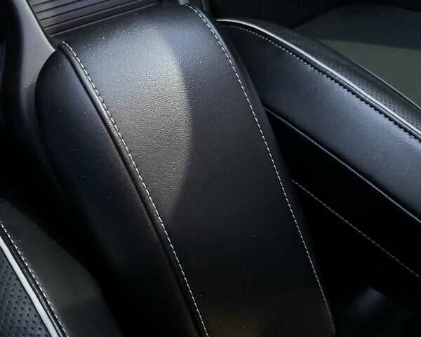 Черный Вольво В40, объемом двигателя 1.56 л и пробегом 223 тыс. км за 11999 $, фото 75 на Automoto.ua