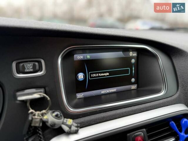 Чорний Вольво V40, об'ємом двигуна 1.56 л та пробігом 207 тис. км за 10599 $, фото 24 на Automoto.ua