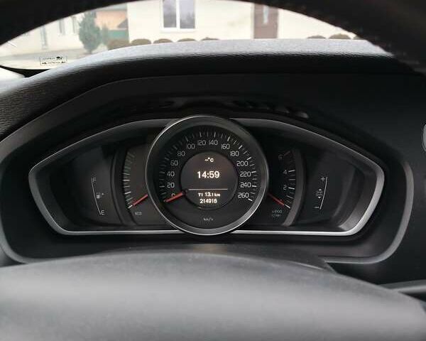 Черный Вольво В40, объемом двигателя 1.98 л и пробегом 215 тыс. км за 11000 $, фото 47 на Automoto.ua