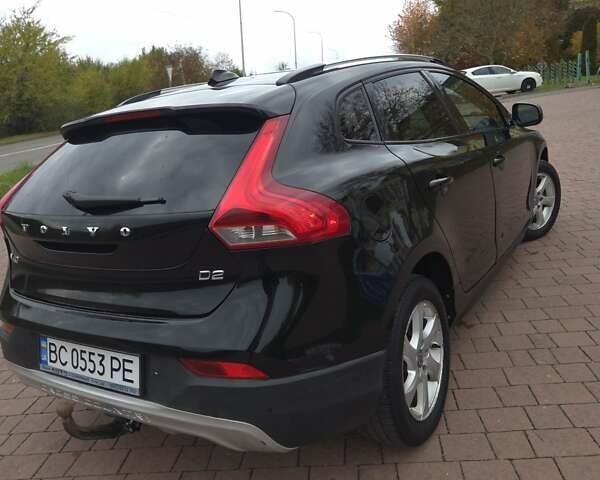 Черный Вольво В40, объемом двигателя 1.56 л и пробегом 148 тыс. км за 8600 $, фото 5 на Automoto.ua