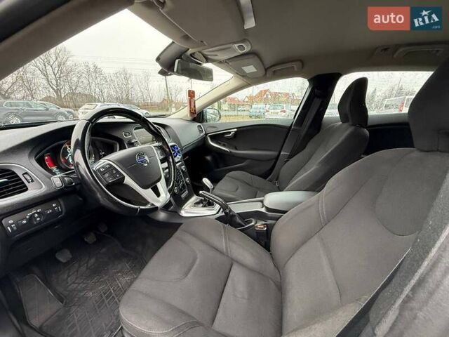 Чорний Вольво V40, об'ємом двигуна 1.56 л та пробігом 207 тис. км за 10599 $, фото 11 на Automoto.ua