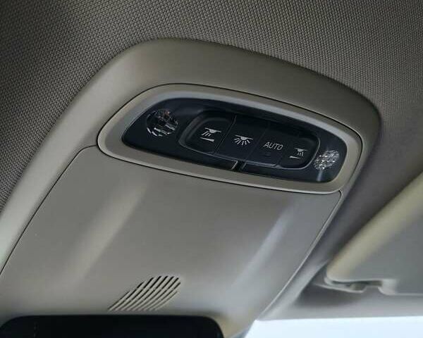 Черный Вольво В40, объемом двигателя 1.98 л и пробегом 215 тыс. км за 11000 $, фото 44 на Automoto.ua