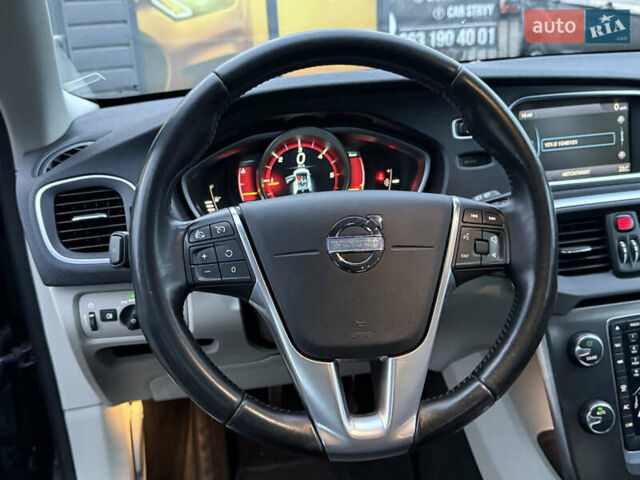 Черный Вольво В40, объемом двигателя 1.6 л и пробегом 212 тыс. км за 11600 $, фото 47 на Automoto.ua