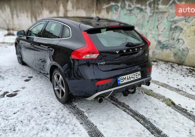 Черный Вольво В40, объемом двигателя 1.56 л и пробегом 253 тыс. км за 9600 $, фото 1 на Automoto.ua