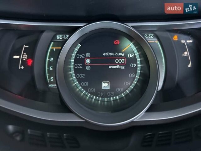 Черный Вольво В40, объемом двигателя 1.6 л и пробегом 218 тыс. км за 11999 $, фото 56 на Automoto.ua