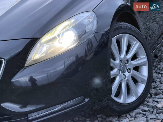Черный Вольво В40, объемом двигателя 1.6 л и пробегом 212 тыс. км за 11600 $, фото 14 на Automoto.ua