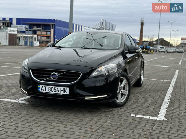 Черный Вольво В40, объемом двигателя 1.56 л и пробегом 214 тыс. км за 9800 $, фото 32 на Automoto.ua