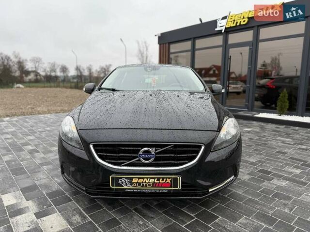 Чорний Вольво V40, об'ємом двигуна 1.56 л та пробігом 207 тис. км за 10599 $, фото 2 на Automoto.ua
